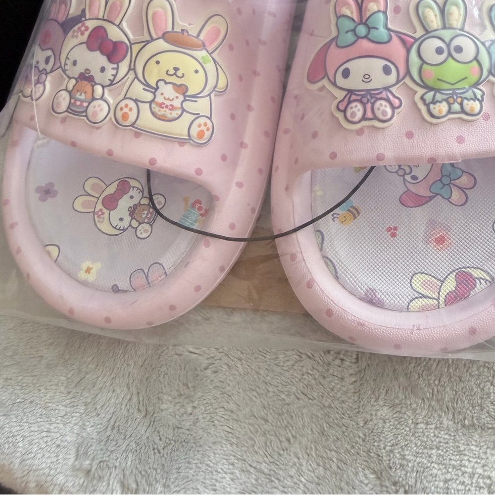 Hello Kitty Pink Kids Slide Sandals - Picture 3 of 3